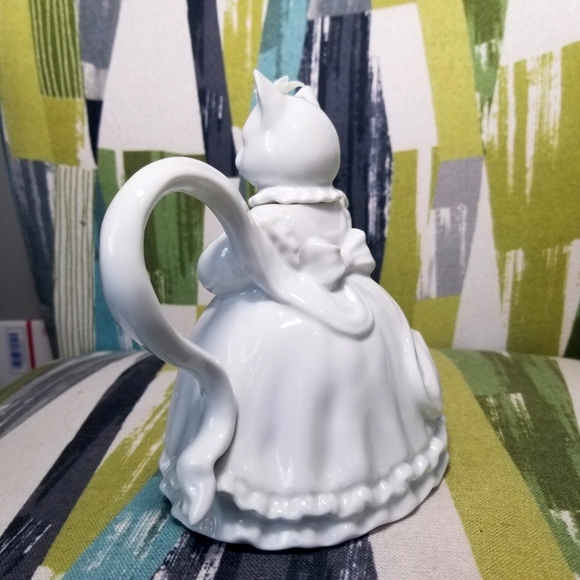 Lady Cat Tea Pot In Fancy Dress With Ruffle Details Victorian Style Cottage Core - Picture 5 of 14